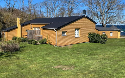 Alfred - 25M from the Sea: Huis, Verblijf, Veranda, Siding, Boerderij, Outdoor Structuur