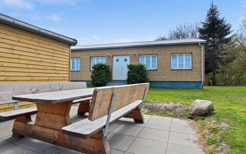 Alfred - 25M from the Sea: Huis, Verblijf, Veranda, Siding, Boerderij, Outdoor Structuur