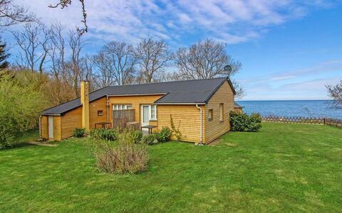 Alfred - 25M from the Sea: Huis, Verblijf, Veranda, Siding, Boerderij, Outdoor Structuur