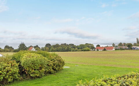 Frederique - 400M from the Sea: Hout, Huis, Verblijf, Huis, Dak, Landelijk Gebied, Siding, Blokhut, Garden Gebouwen, Hardwood