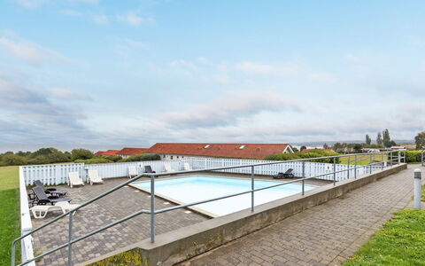 Frederique - 400M from the Sea: Hout, Huis, Verblijf, Huis, Dak, Landelijk Gebied, Siding, Blokhut, Garden Gebouwen, Hardwood