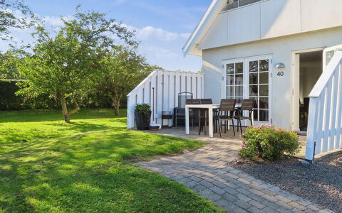 Ayk - 400M from the Sea: Dak, Huis, Land Lot, Huis, Verblijf, Landgoed, Garden Gebouwen, Schaduw, Blokhut, Landscaping
