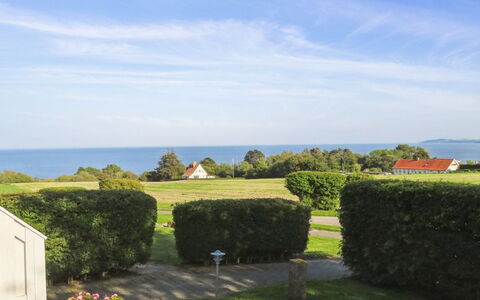 Ayk - 400M from the Sea: Dak, Huis, Land Lot, Huis, Verblijf, Landgoed, Garden Gebouwen, Schaduw, Blokhut, Landscaping
