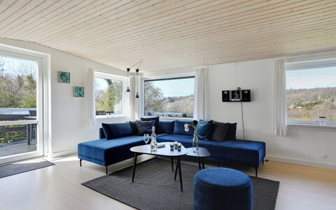 Cristiana - 950M from the Sea: Hout, Huis, Verblijf, Huis, Dak, Landelijk Gebied, Siding, Blokhut, Garden Gebouwen, Hardwood