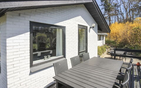 Cristiana - 950M from the Sea: Hout, Huis, Verblijf, Huis, Dak, Landelijk Gebied, Siding, Blokhut, Garden Gebouwen, Hardwood
