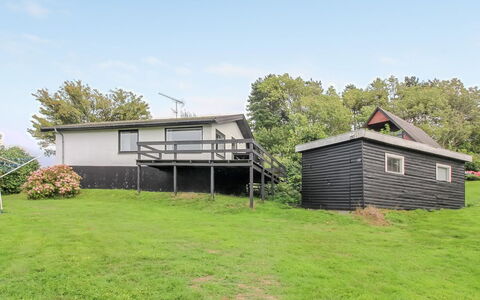Cristiana - 950M from the Sea: Hout, Huis, Verblijf, Huis, Dak, Landelijk Gebied, Siding, Blokhut, Garden Gebouwen, Hardwood