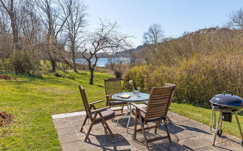 Anina - 400M from the Sea: Hout, Huis, Verblijf, Huis, Dak, Landelijk Gebied, Siding, Blokhut, Garden Gebouwen, Hardwood