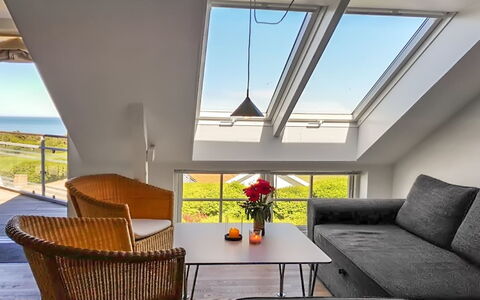 Thorsten - 500M from the Sea: Hout, Huis, Verblijf, Huis, Dak, Landelijk Gebied, Siding, Blokhut, Garden Gebouwen, Hardwood