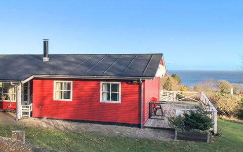 Iikka - 300M from the Sea: Hout, Huis, Verblijf, Huis, Dak, Landelijk Gebied, Siding, Blokhut, Garden Gebouwen, Hardwood