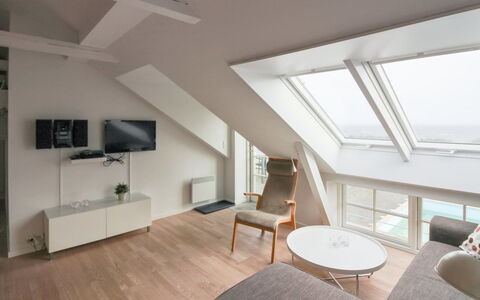 Hertha - 500M from the Sea: Hout, Huis, Verblijf, Huis, Dak, Landelijk Gebied, Siding, Blokhut, Garden Gebouwen, Hardwood