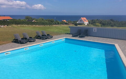 Tinne - 400M from the Sea: Blauw, Zwembad, Toevlucht, Vrije Tijd, Buitenmeubels, Hotel, Badplaats, Thermae, Eco Hotel, Ligstoel