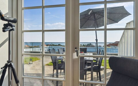 Seba - 500M from the Sea: Hout, Huis, Verblijf, Huis, Dak, Landelijk Gebied, Siding, Blokhut, Garden Gebouwen, Hardwood