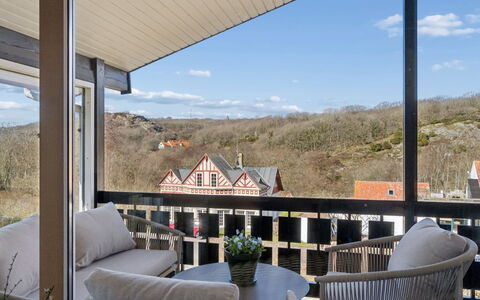 Takenya - 400M from the Sea: Zwembad, Buitenmeubels, Meubilair, Toevlucht, Flagstone, Eco Hotel, Schaduw, Stoel, Vrije Tijd, Landgoed