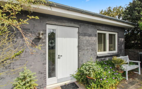 Ullamaj - 30M from the Sea: Hout, Huis, Verblijf, Huis, Dak, Landelijk Gebied, Siding, Blokhut, Garden Gebouwen, Hardwood