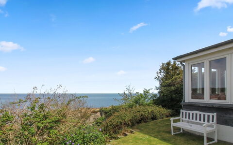 Ullamaj - 30M from the Sea: Hout, Huis, Verblijf, Huis, Dak, Landelijk Gebied, Siding, Blokhut, Garden Gebouwen, Hardwood