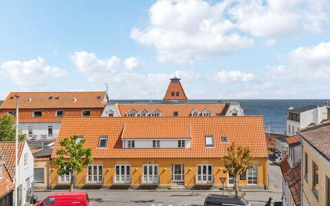 Alea - 200M from the Sea: Dak, Huis, Land Lot, Huis, Verblijf, Landgoed, Garden Gebouwen, Schaduw, Blokhut, Landscaping