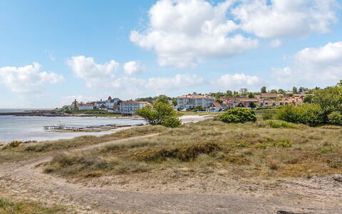 Alea - 200M from the Sea: Dak, Huis, Land Lot, Huis, Verblijf, Landgoed, Garden Gebouwen, Schaduw, Blokhut, Landscaping