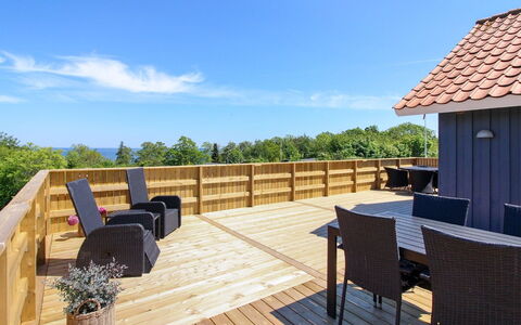 Voitto - 150M from the Sea: Dak, Huis, Land Lot, Huis, Verblijf, Landgoed, Garden Gebouwen, Schaduw, Blokhut, Landscaping