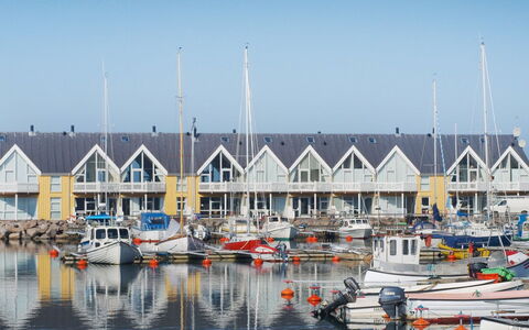 Frigg - 10M from the Sea: Hout, Huis, Verblijf, Huis, Dak, Landelijk Gebied, Siding, Blokhut, Garden Gebouwen, Hardwood