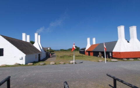 Frigg - 10M from the Sea: Hout, Huis, Verblijf, Huis, Dak, Landelijk Gebied, Siding, Blokhut, Garden Gebouwen, Hardwood
