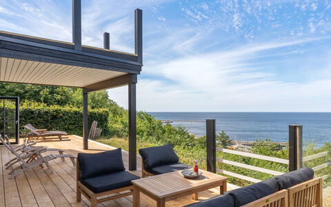 Thormoth - 200M from the Sea: Meubilair, Interieur Ontwerp, Stoel, Flooring, Tafel, Toevlucht, Verdieping, Plafond, Kamer, Eco Hotel