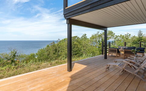 Thormoth - 200M from the Sea: Meubilair, Interieur Ontwerp, Stoel, Flooring, Tafel, Toevlucht, Verdieping, Plafond, Kamer, Eco Hotel