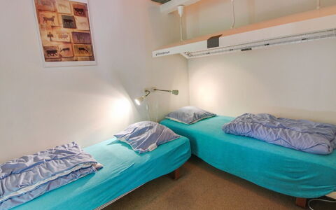 Dilan - 600M from the Sea: Bed, Slaapkamer, Verdieping, Meubilair, Interieur Ontwerp, Flooring, Laken, Plafond, Bedding, Kamer