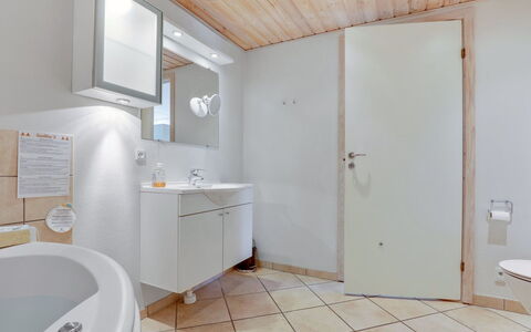 Halldora - 10M from the Sea: Flooring, Loodgieterswerkinrichting, Interieur Ontwerp, Badkamer, Verdieping, Hout, Plafond, Wastafel, Wastafel In De Badkamer, Kraan