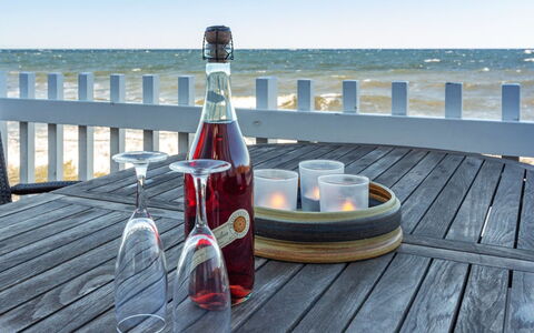 Halldora - 10M from the Sea: Fles, Drinkware, Glazen Fles, Barware, Wijn, Wijnfles, Buitenmeubels