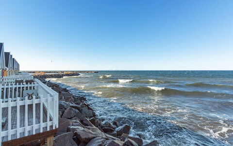 Halldora - 10M from the Sea: Blauw, Horizon, Zee, Kust, Kust, Oceaan, Strand, Zonlicht, Golf, Wind Wave