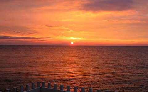 Otis - 10M from the Sea: Horizon, Zon, Afterglow, Water, Zwemwater, Zonsondergang, Watervoorraden, Oranje, Schemer