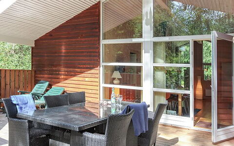 Sakarias - 800M from the Sea