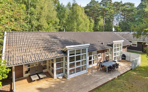 Dorit - 600M from the Sea: Hout, Huis, Verblijf, Huis, Dak, Landelijk Gebied, Siding, Blokhut, Garden Gebouwen, Hardwood
