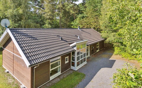 Dorit - 600M from the Sea: Hout, Huis, Verblijf, Huis, Dak, Landelijk Gebied, Siding, Blokhut, Garden Gebouwen, Hardwood