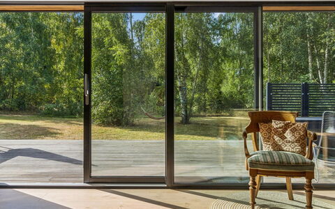 Ellin - 800M from the Sea: Hout, Dak, Architectuur, Huis, Huis, Verblijf, Siding, Hardwood, Helling, Landgoed