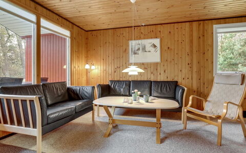 Gerty - 300M from the Sea: Dak, Huis, Huis, Verblijf, Siding, Landgoed, Oprit, Garden Gebouwen, Werf, Schuur