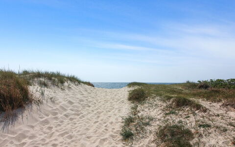 Gerty - 300M from the Sea: Dak, Huis, Huis, Verblijf, Siding, Landgoed, Oprit, Garden Gebouwen, Werf, Schuur