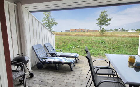Magnus - 6Km from the Sea: Woongebied, Dak, Voorstad, Oprit, Landgoed, Schoorsteen