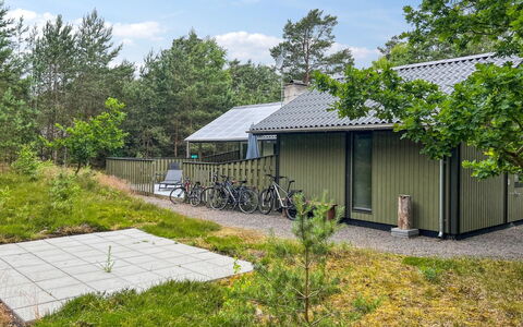 Elona - 950M from the Sea: Hout, Huis, Verblijf, Huis, Dak, Landelijk Gebied, Siding, Blokhut, Garden Gebouwen, Hardwood