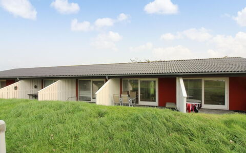 Esbern - 6Km from the Sea: Gras, Huis, Dak, Huis, Verblijf, Struik, Land Lot, Landelijk Gebied, Boerderij, Groundcover