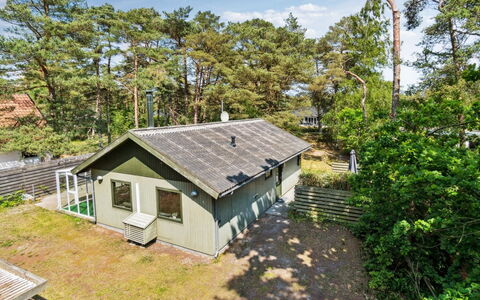 Ellinor - 300M from the Sea: Thatching, Verblijf, Huis, Dak, Huis, Boerderij, Hut, Landgoed, Dorp