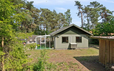 Ellinor - 300M from the Sea: Thatching, Verblijf, Huis, Dak, Huis, Boerderij, Hut, Landgoed, Dorp