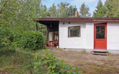 Farina - 150M from the Sea: Hout, Huis, Verblijf, Huis, Dak, Landelijk Gebied, Siding, Blokhut, Garden Gebouwen, Hardwood
