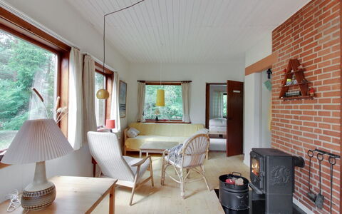 Farina - 150M from the Sea: Hout, Huis, Verblijf, Huis, Dak, Landelijk Gebied, Siding, Blokhut, Garden Gebouwen, Hardwood
