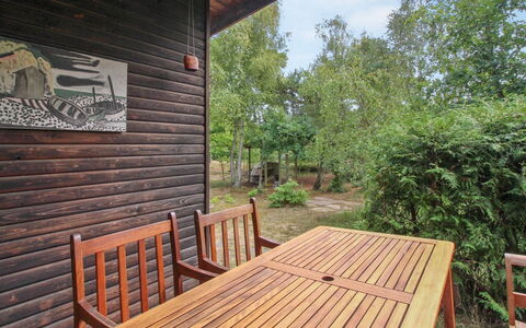 Farina - 150M from the Sea: Hout, Huis, Verblijf, Huis, Dak, Landelijk Gebied, Siding, Blokhut, Garden Gebouwen, Hardwood