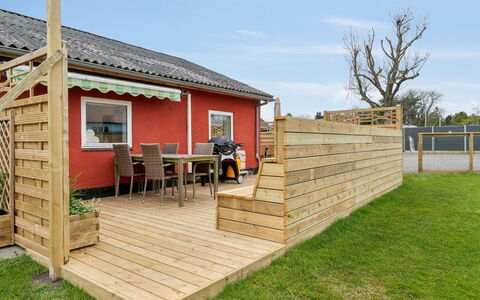 Kiana - 250M from the Sea: Hout, Huis, Verblijf, Huis, Dak, Landelijk Gebied, Siding, Blokhut, Garden Gebouwen, Hardwood
