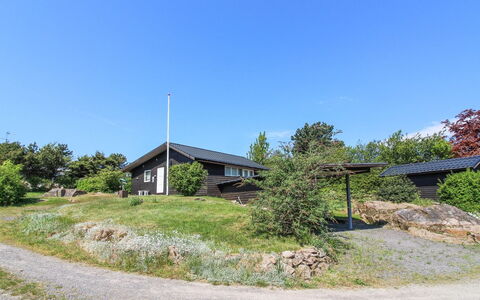 Hagen - 250M from the Sea: Hout, Huis, Verblijf, Huis, Dak, Landelijk Gebied, Siding, Blokhut, Garden Gebouwen, Hardwood
