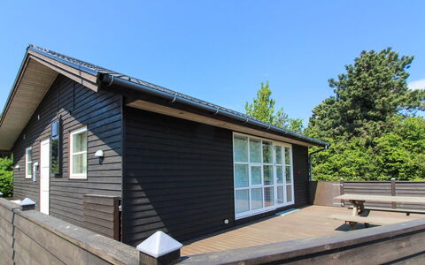 Hagen - 250M from the Sea: Hout, Huis, Verblijf, Huis, Dak, Landelijk Gebied, Siding, Blokhut, Garden Gebouwen, Hardwood