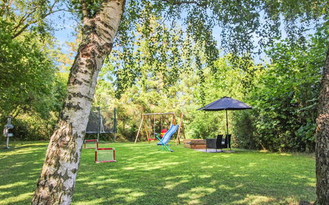 Rask - 3Km from the Sea: Hout, Huis, Verblijf, Huis, Dak, Landelijk Gebied, Siding, Blokhut, Garden Gebouwen, Hardwood