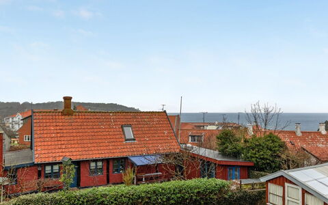 Jolin - 200M from the Sea: Hout, Huis, Verblijf, Huis, Dak, Landelijk Gebied, Siding, Blokhut, Garden Gebouwen, Hardwood